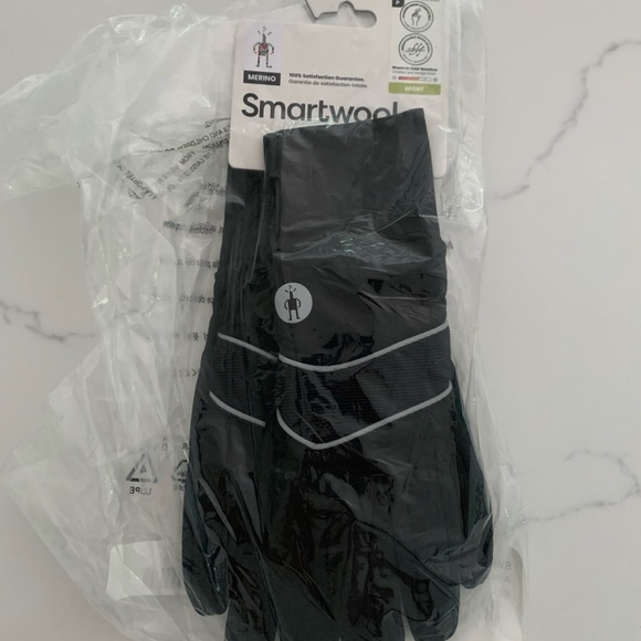 SmartWool Small Merino Sport Fleece Gloves - Insulated, Merino Wool NWT - Picture 6 of 9
